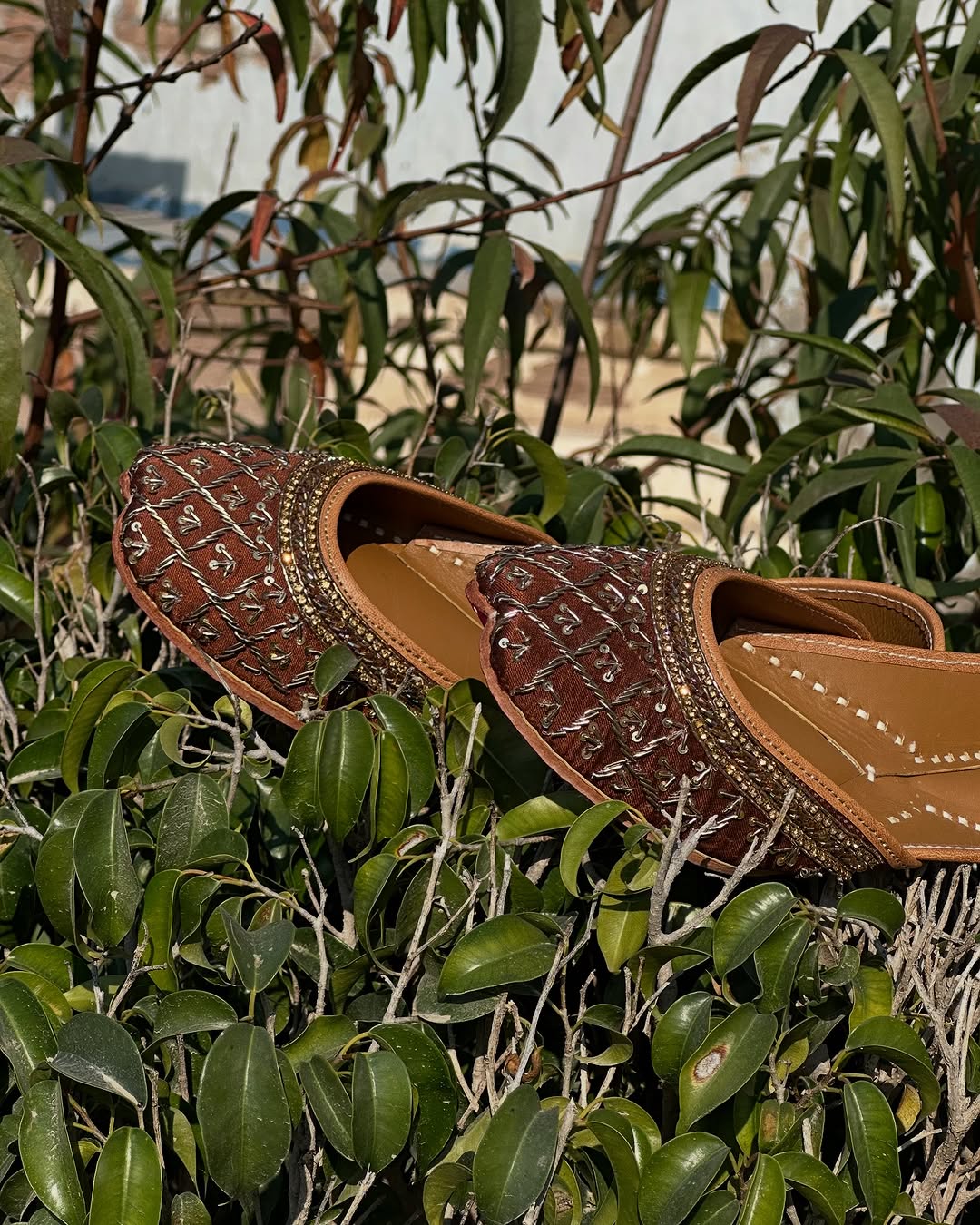 Brown Embroidered Punjabi Jutti